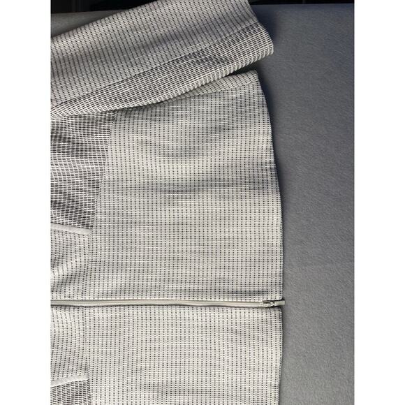 Lafayette 148 B&W textured stitched double zipper coat, Size 12 - Picture 3 of 6